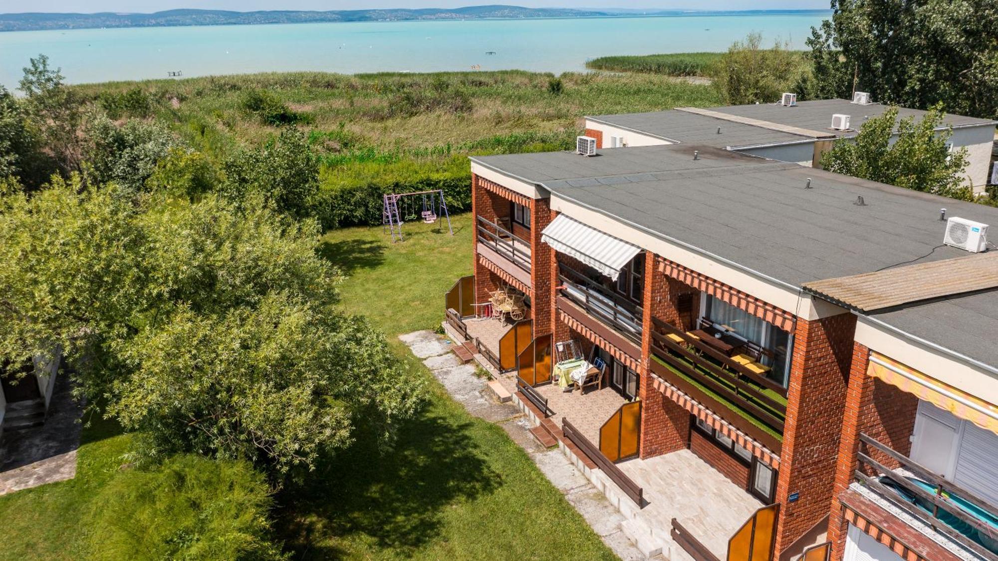 Balatonic Apartman Zamárdi Exteriör bild